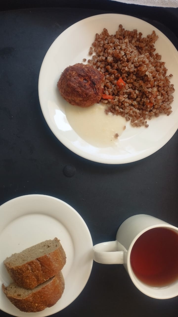 Тегін ыстық тамақпен қамтылған оқушылардың тамақтануы